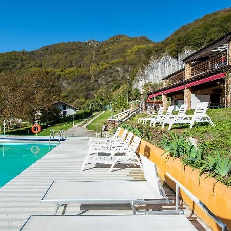 Cozy Chalet At Marone Lake Lombardy With Pool מראה חיצוני תמונה