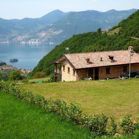 Cozy Chalet At Marone Lake Lombardy With Pool מראה חיצוני תמונה