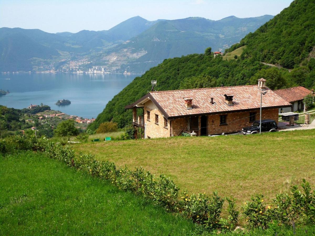 Cozy Chalet At Marone Lake Lombardy With Pool מראה חיצוני תמונה