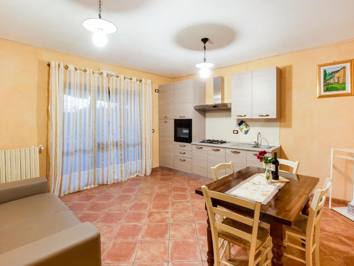 Cozy Chalet At Marone Lake Lombardy With Pool מראה חיצוני תמונה
