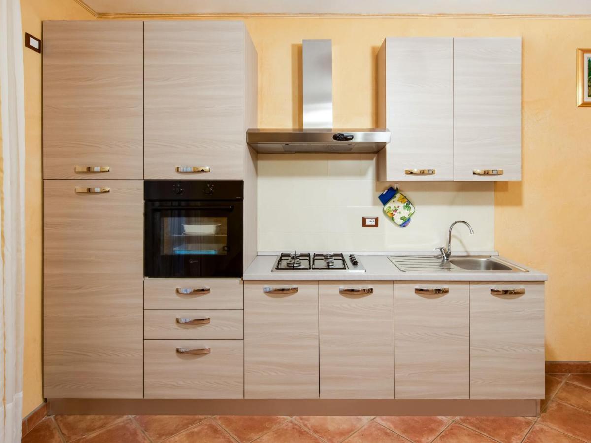 Cozy Chalet At Marone Lake Lombardy With Pool מראה חיצוני תמונה