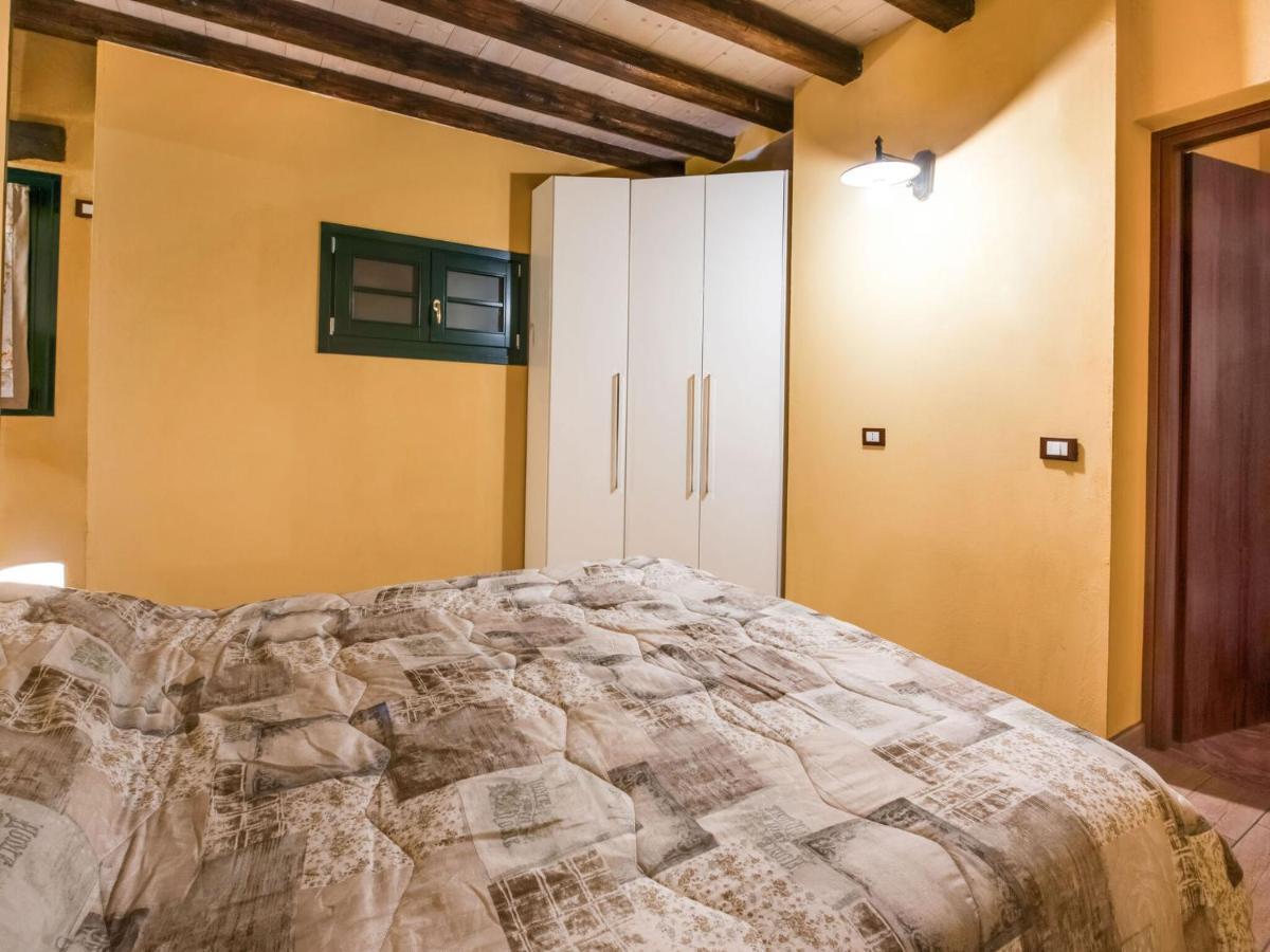 Cozy Chalet At Marone Lake Lombardy With Pool מראה חיצוני תמונה