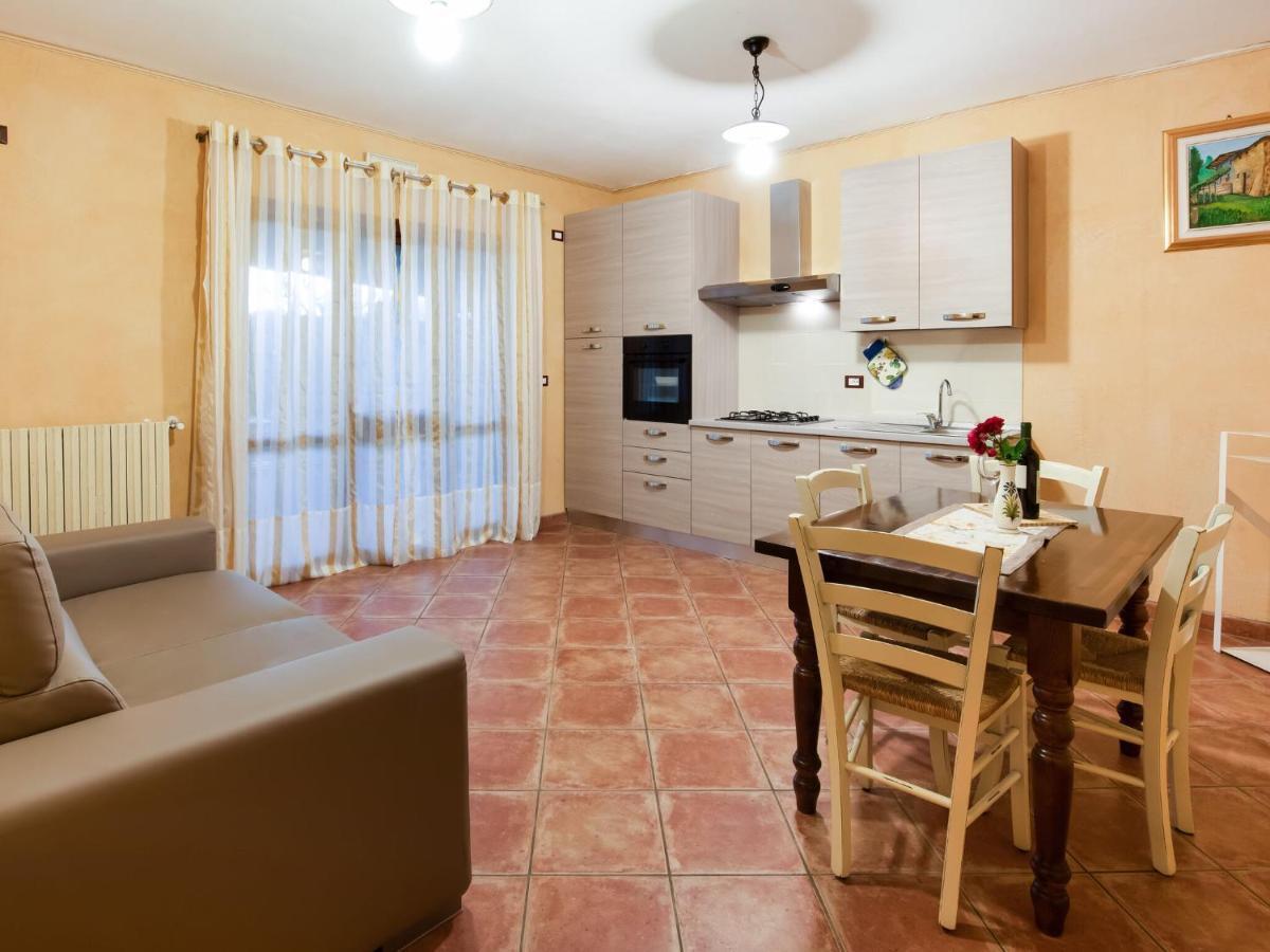 Cozy Chalet At Marone Lake Lombardy With Pool מראה חיצוני תמונה
