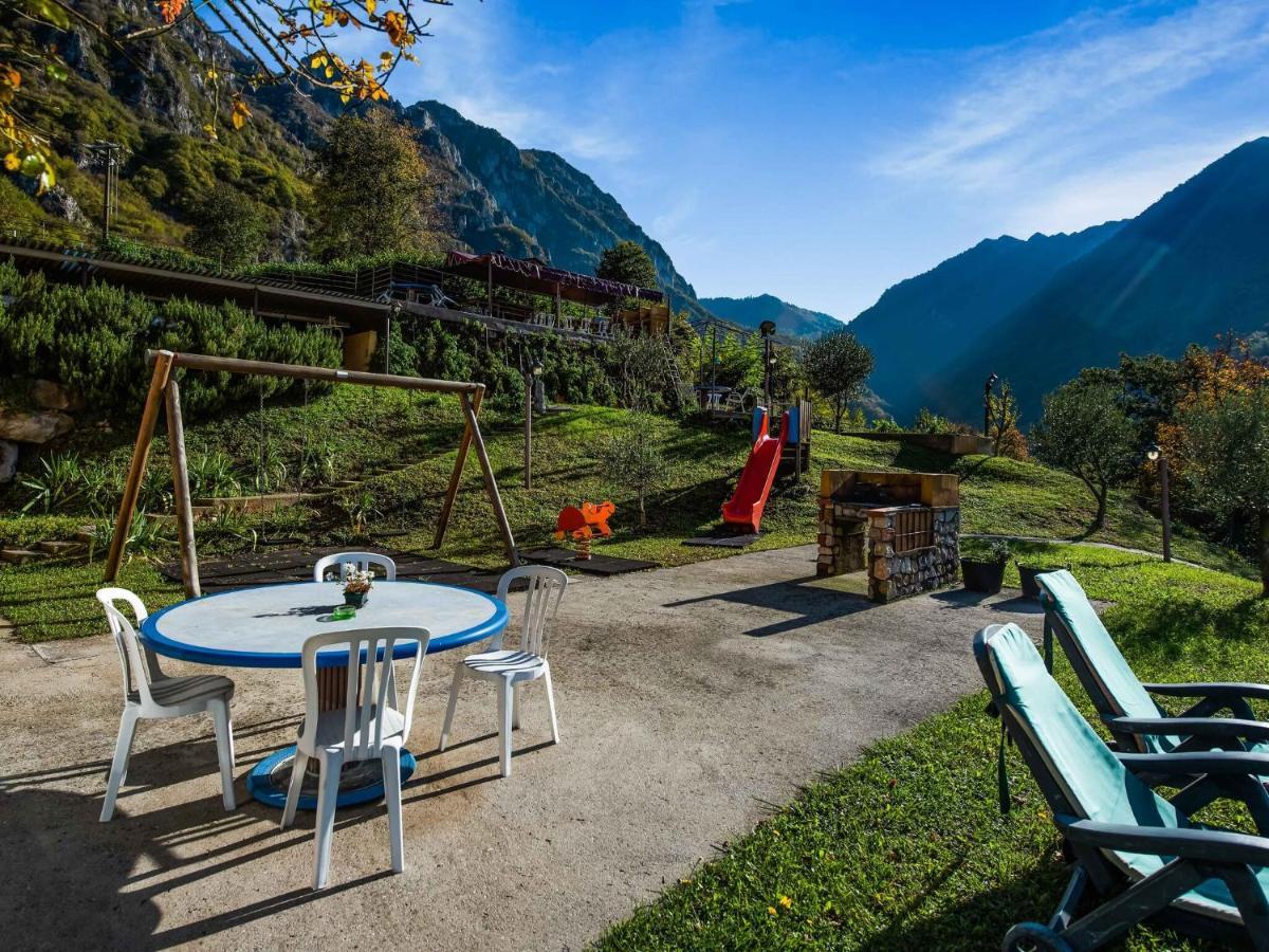 Cozy Chalet At Marone Lake Lombardy With Pool מראה חיצוני תמונה
